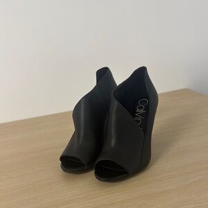 Calvin Klein Black Peep Toe Heels🖤